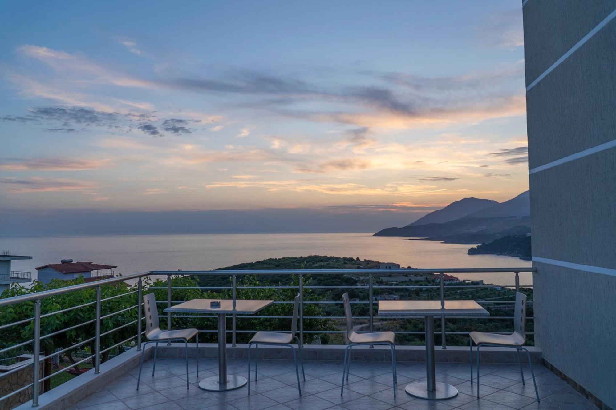Sunset Serenity Himare Exterior foto