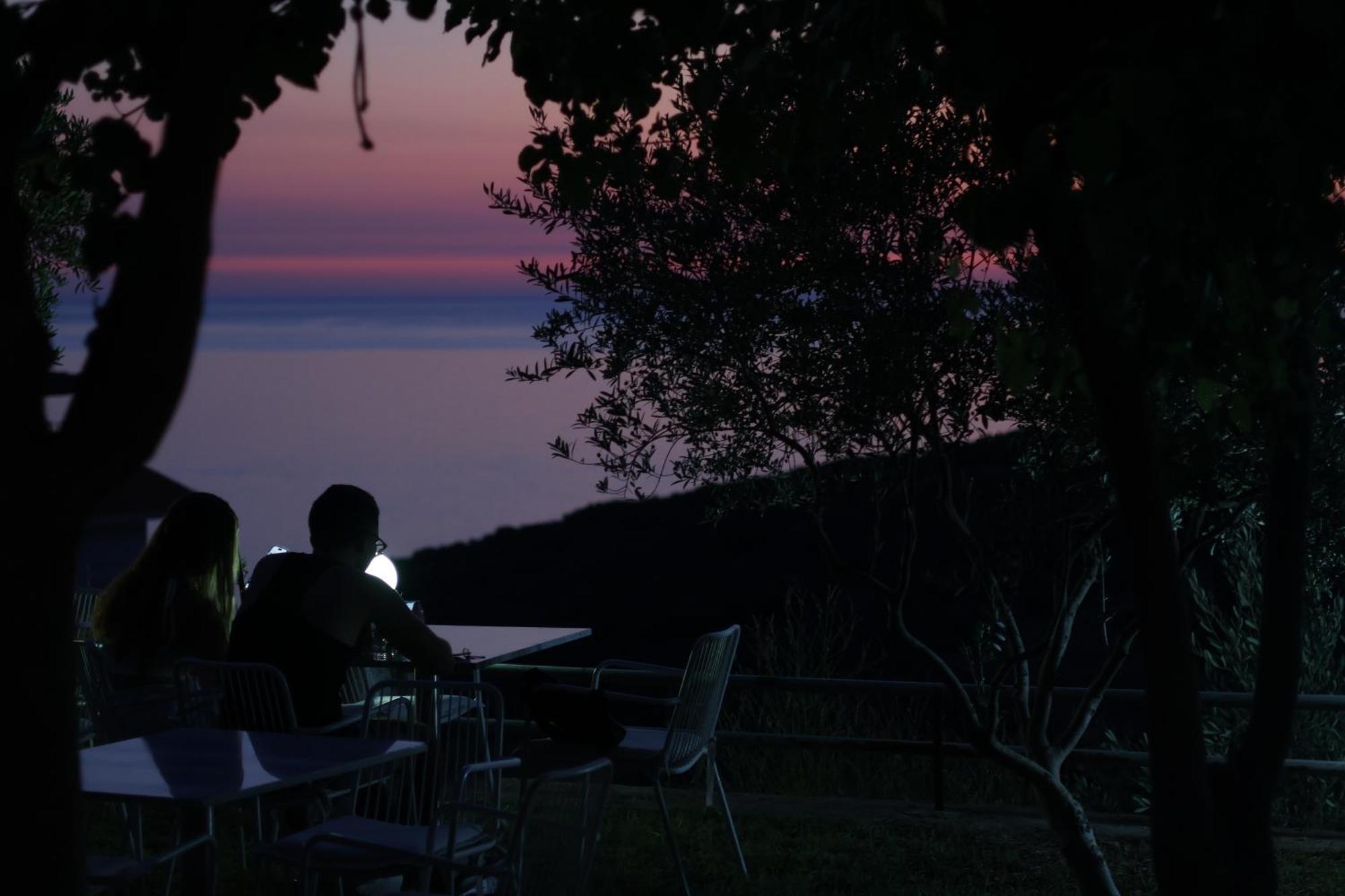 Sunset Serenity Himare Exterior foto