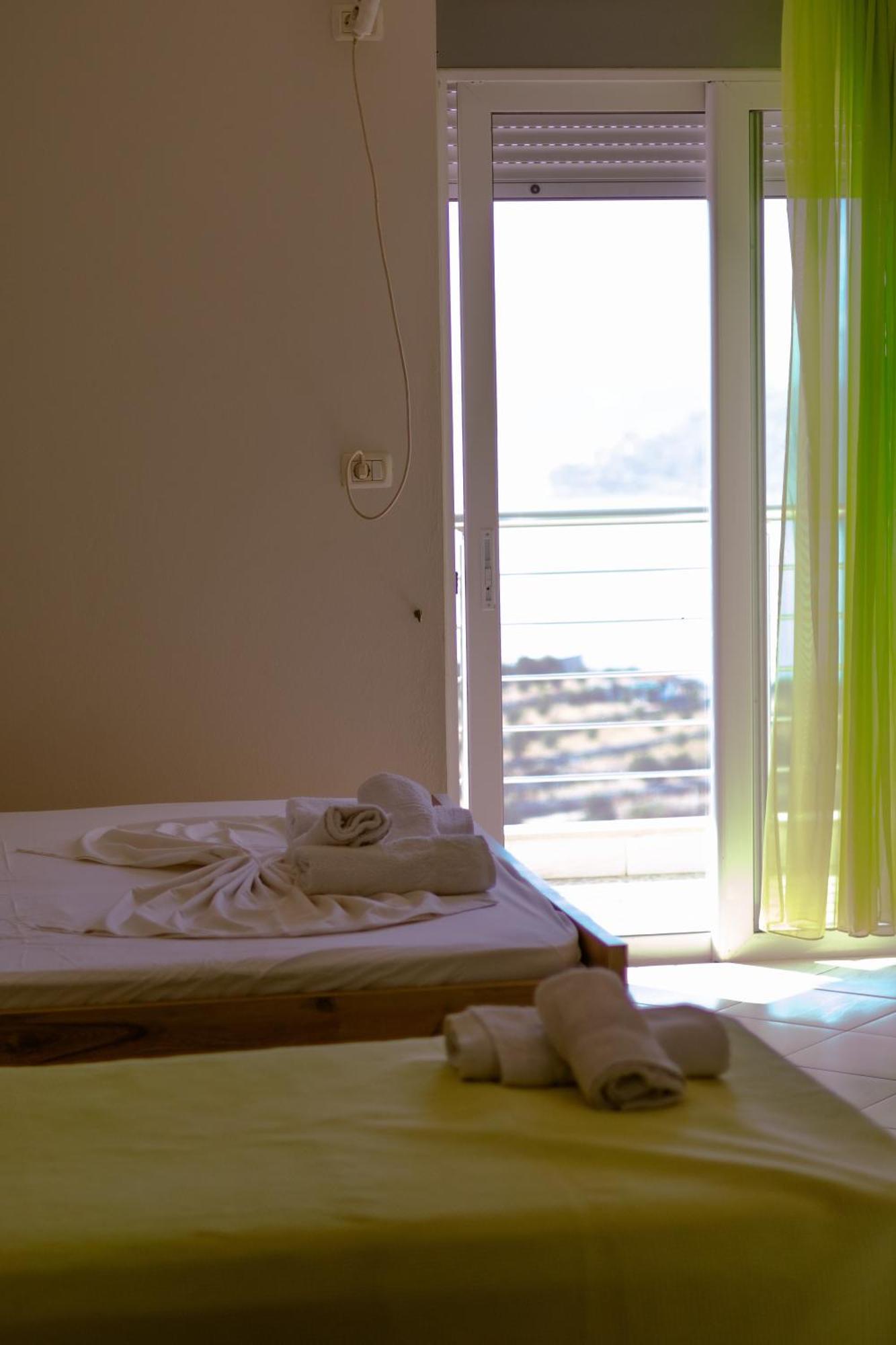 Sunset Serenity Himare Exterior foto