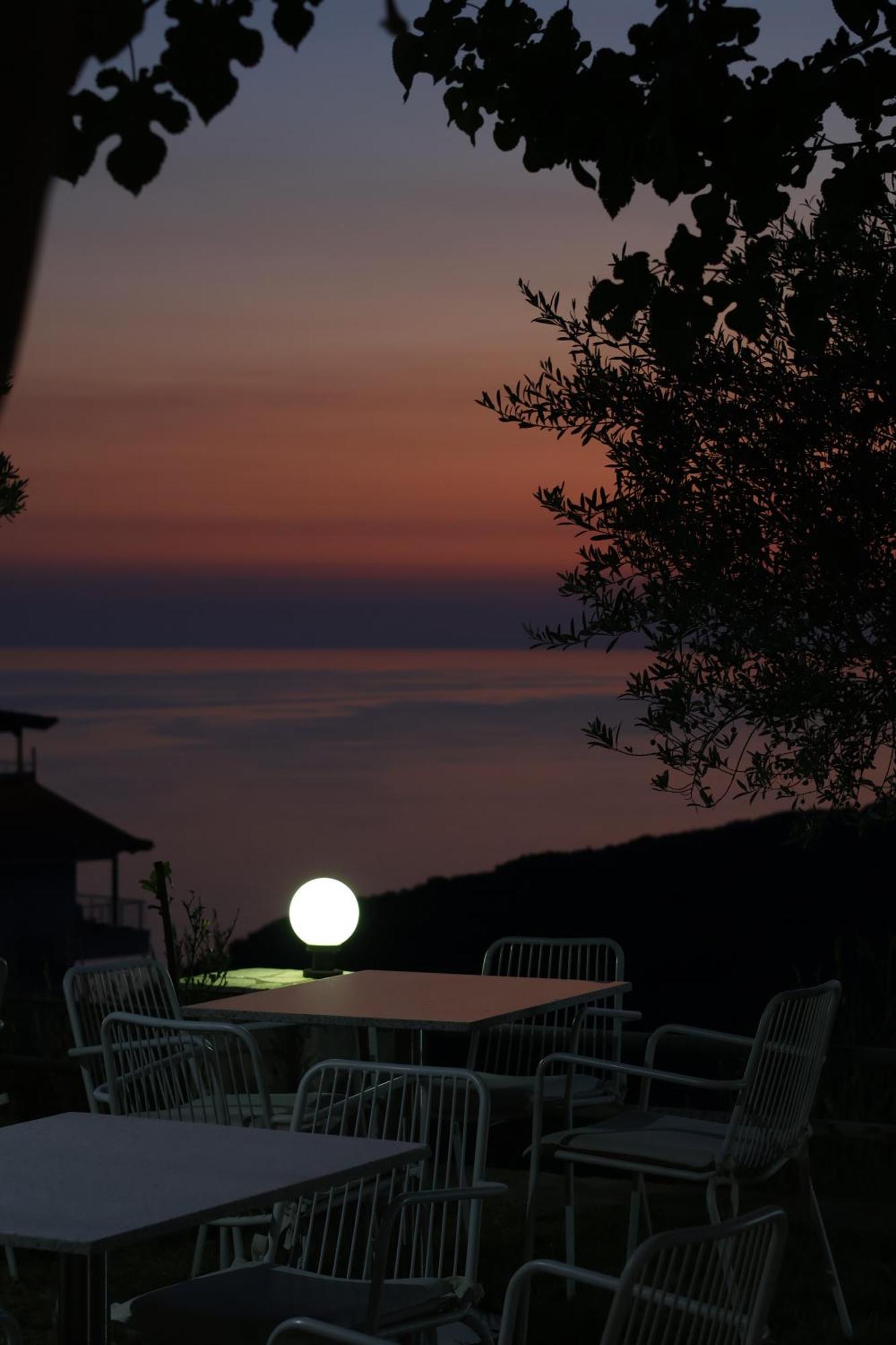 Sunset Serenity Himare Exterior foto
